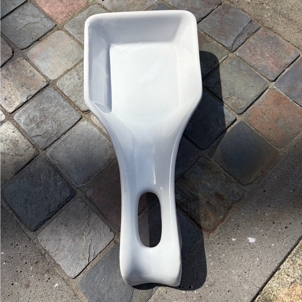 OGGI White Ceramic Scoop Dish/spoon rest 9 inches long